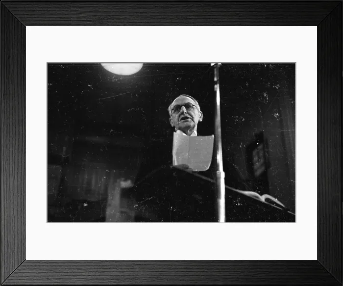 Framed Print : Vincent Capsey Framed Print : Vincent Capsey