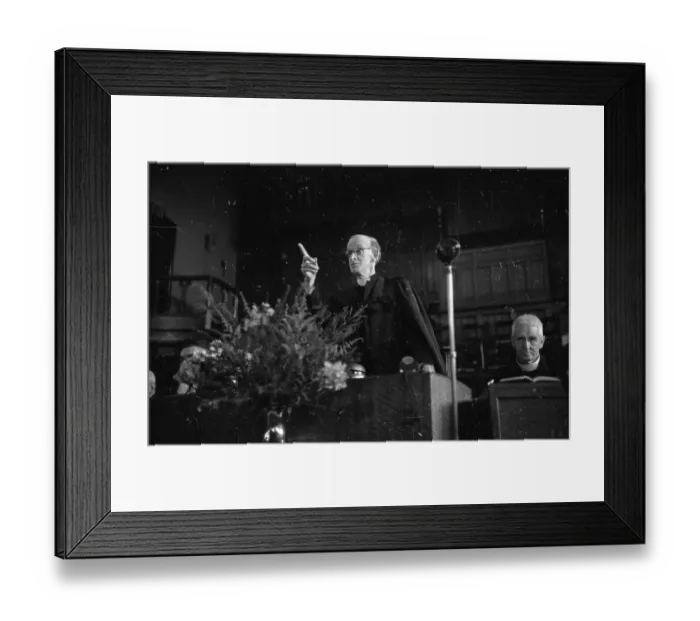 Framed Print : Dr Leslie Church Framed Print : Dr Leslie Church