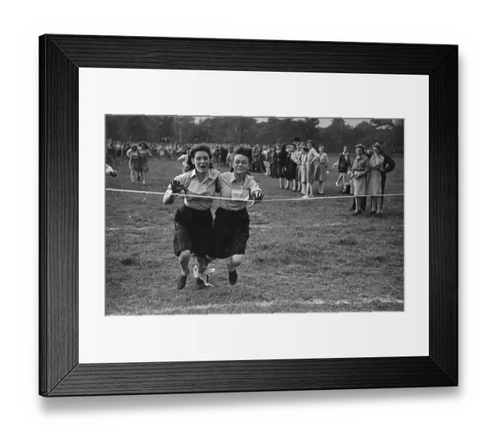 Framed Print : Three Legged Win Framed Print : Three Legged Win