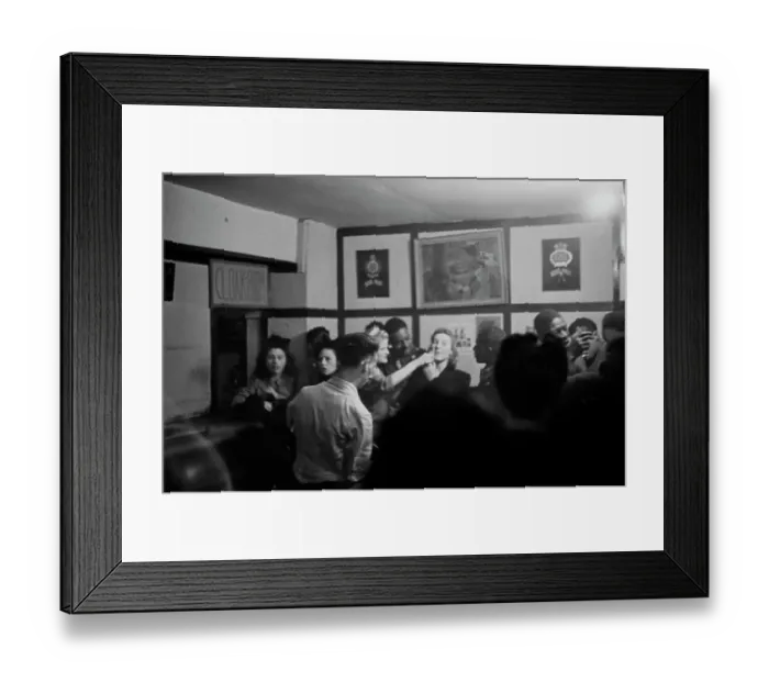 Framed Print : Bouillabaisse International Club
