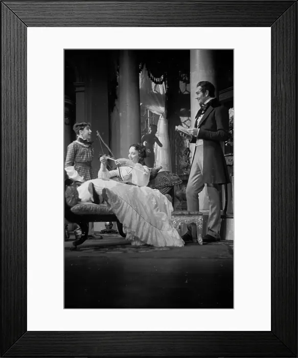 Framed Print : Michael Redgrave Framed Print : Michael Redgrave
