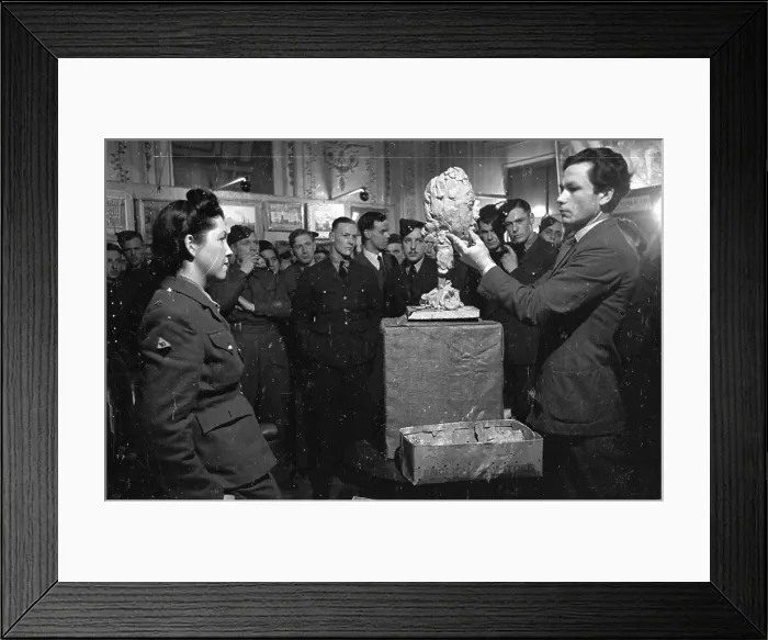 Framed Print : Sculpture Session Framed Print : Sculpture Session