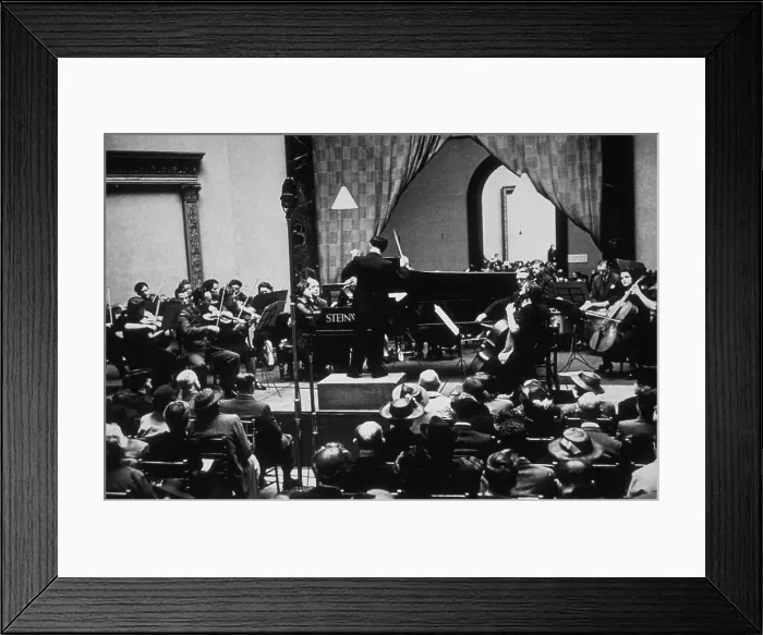 Framed Print : Gallery Concert