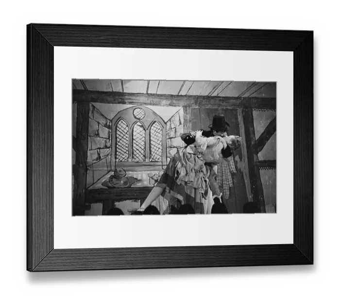 Framed Print : Traitor's Kiss Framed Print : Traitor's Kiss