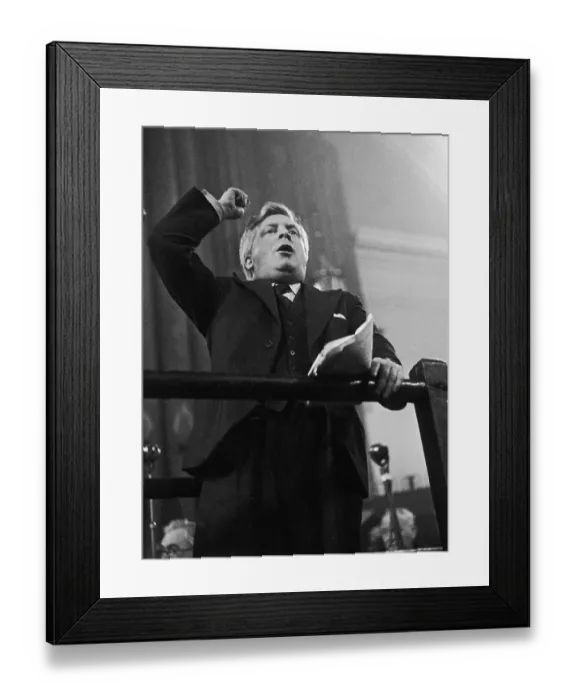 Framed Print : Silverman At Conference Framed Print : Silverman At Conference