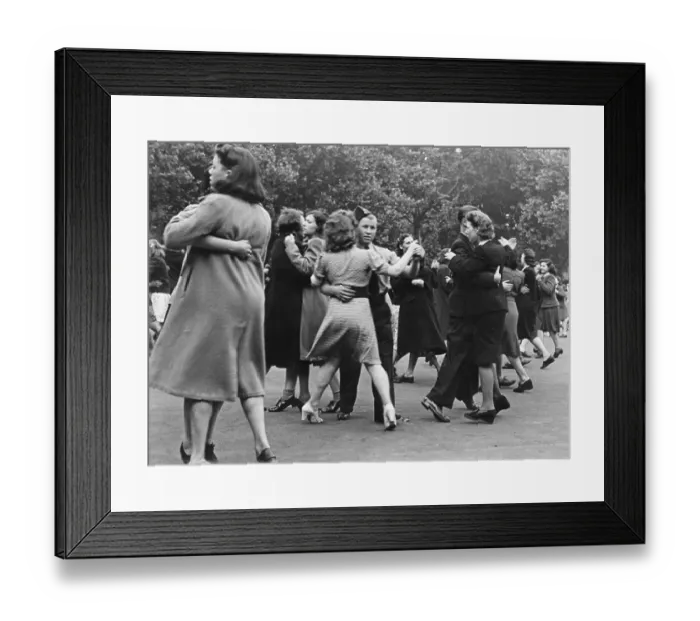 Framed Print : Dancing In The Park Framed Print : Dancing In The Park