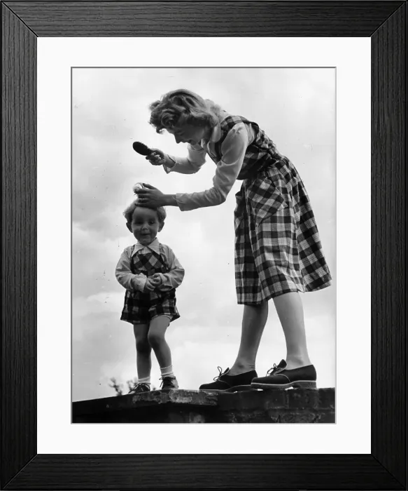 Framed Print : Stand Still ! Framed Print : Stand Still !