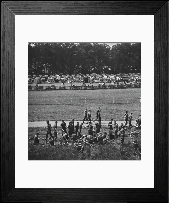 Framed Print : 1941 Wartime Derby at Newmarket Framed Print : 1941 Wartime Derby at Newmarket
