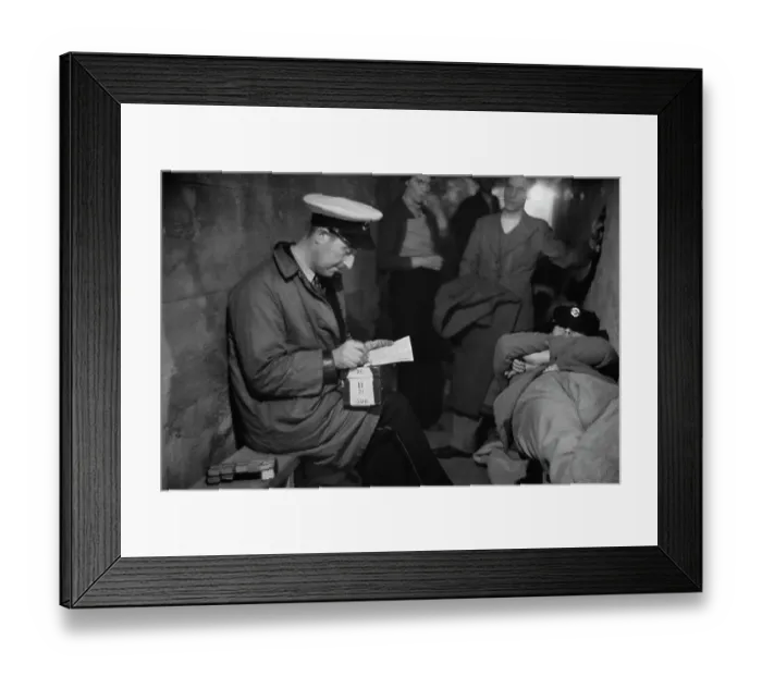 Framed Print : Shelter Life