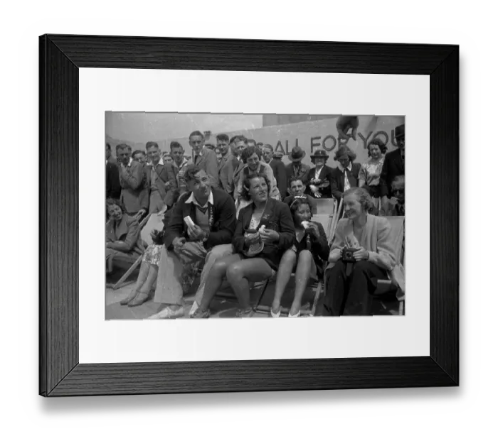 Framed Print : The Holidaymakers Framed Print : The Holidaymakers