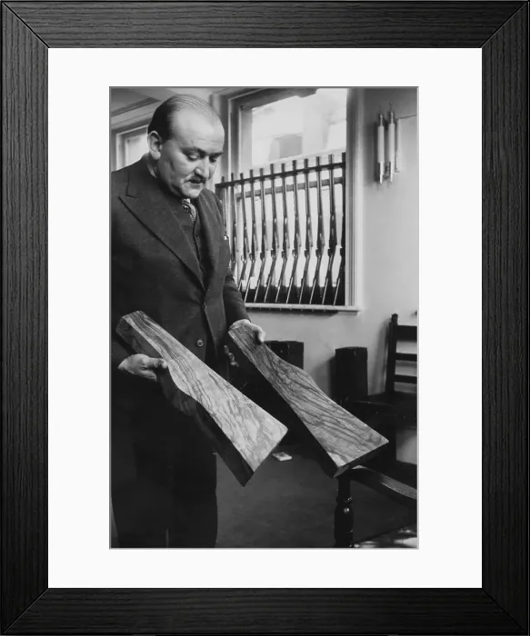 Framed Print : London Gunsmith Framed Print : London Gunsmith