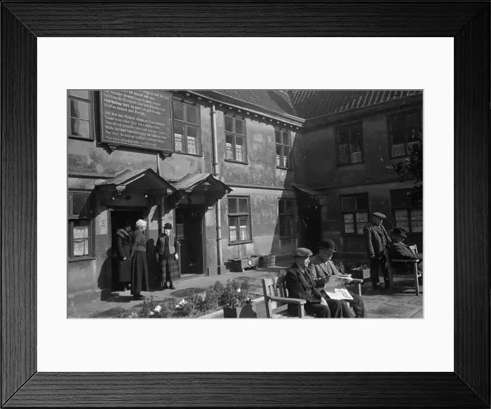 Framed Print : Bristol Almshouse Framed Print : Bristol Almshouse