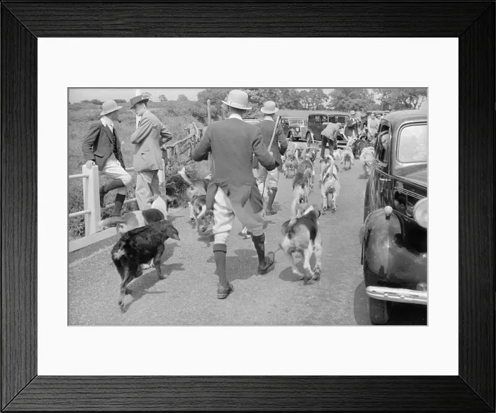 Framed Print : Hunters And Hounds Framed Print : Hunters And Hounds