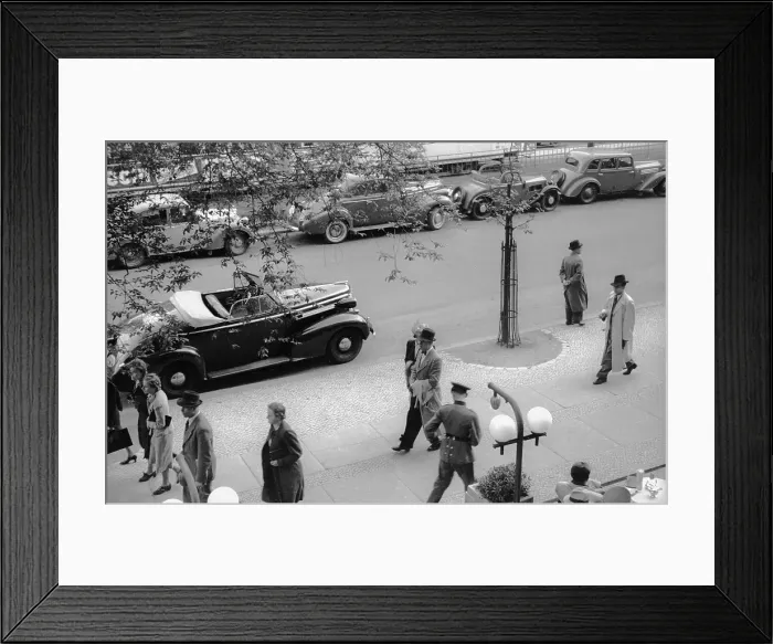 Framed Print : Berlin Street Framed Print : Berlin Street