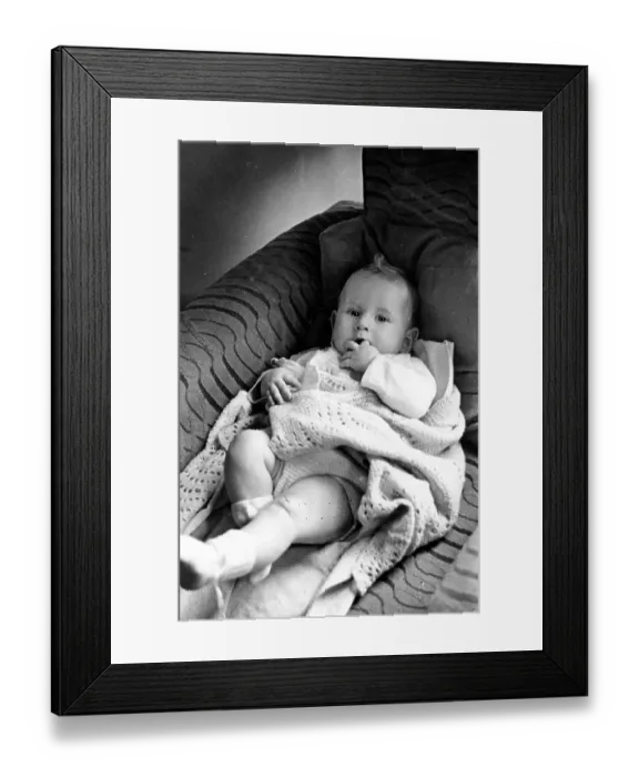 Framed Print : Sucking Fingers Framed Print : Sucking Fingers