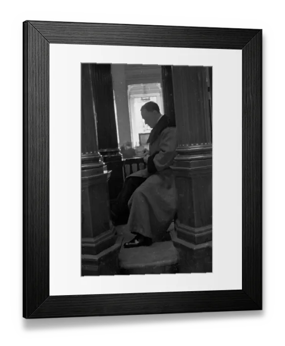 Framed Print : Caller At Lloyd's Framed Print : Caller At Lloyd's