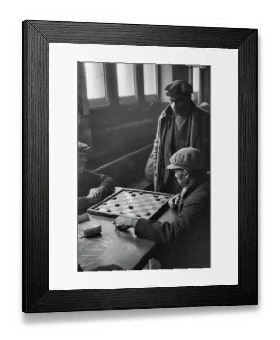 Framed Print : Playing Draughts Framed Print : Playing Draughts
