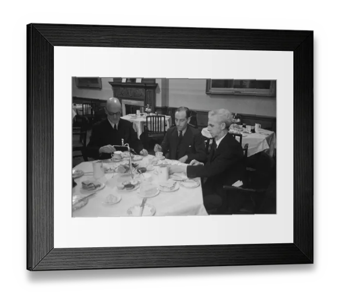 Framed Print : Dollan With Glasgow Councillors Framed Print : Dollan With Glasgow Councillors
