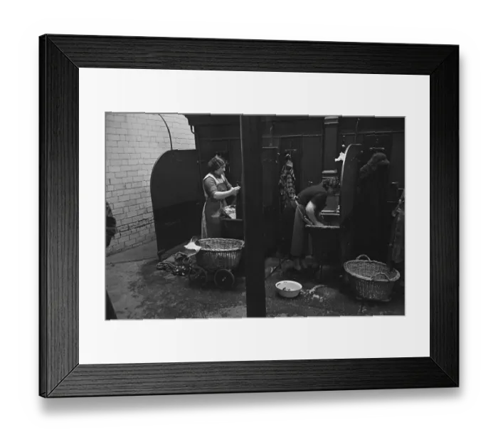 Framed Print : Glasgow Steamie Framed Print : Glasgow Steamie