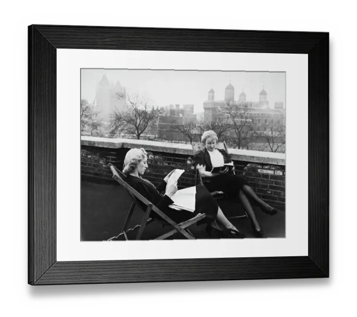 Framed Print : Barmaids Rest Hour Framed Print : Barmaids Rest Hour