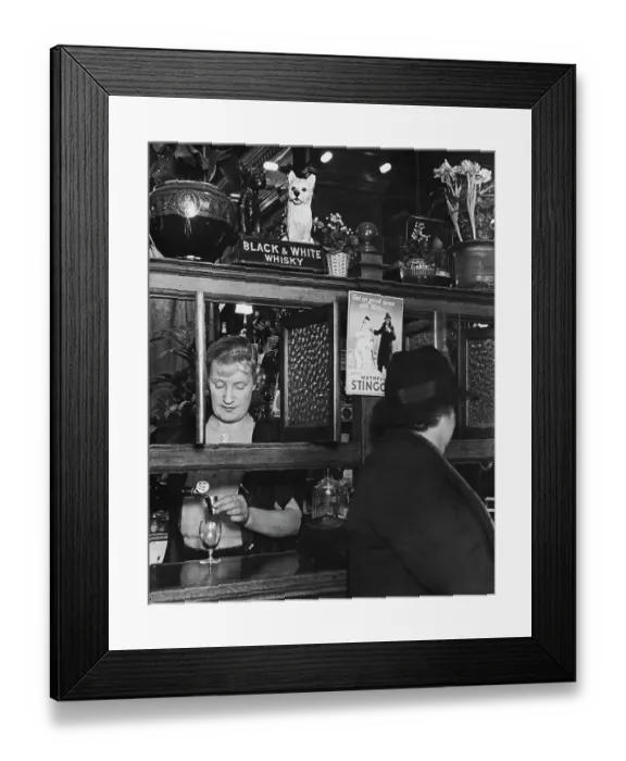 Framed Print : Saloon Bar At The Crooked Billet Framed Print : Saloon Bar At The Crooked Billet