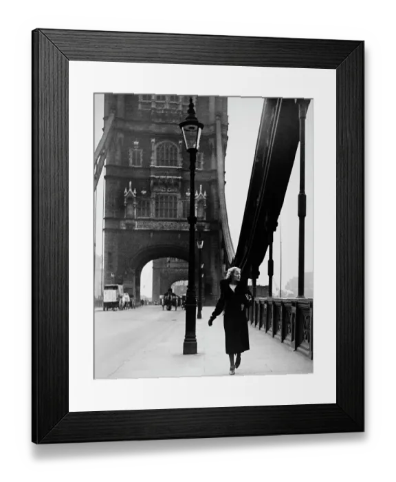 Framed Print : Morning On Tower Bridge Framed Print : Morning On Tower Bridge