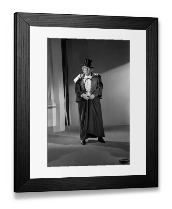 Framed Print : Charles Laughton Framed Print : Charles Laughton