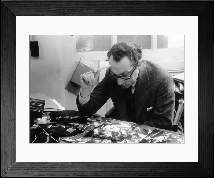Framed Print : Choosing Photographs