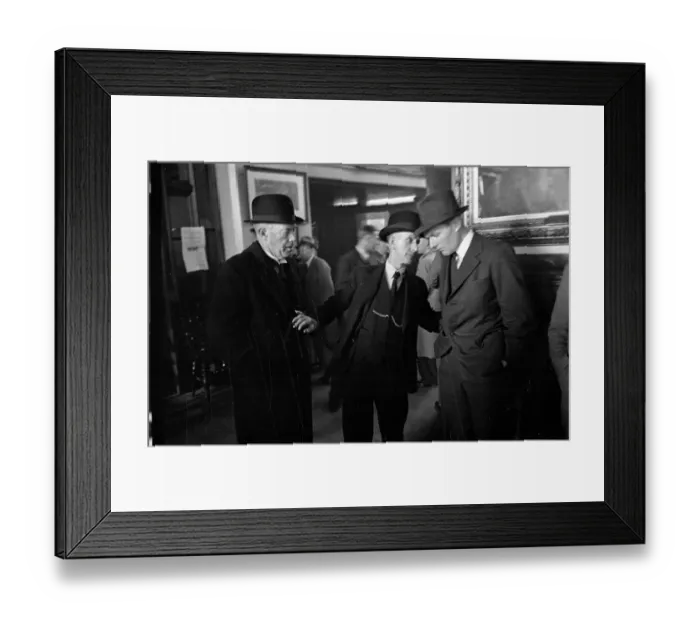 Framed Print : Business Discussion Framed Print : Business Discussion