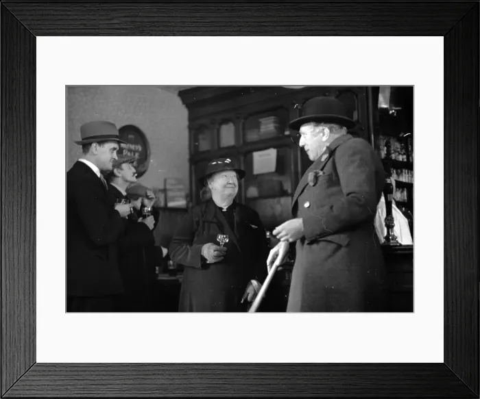 Framed Print : Ideal Model