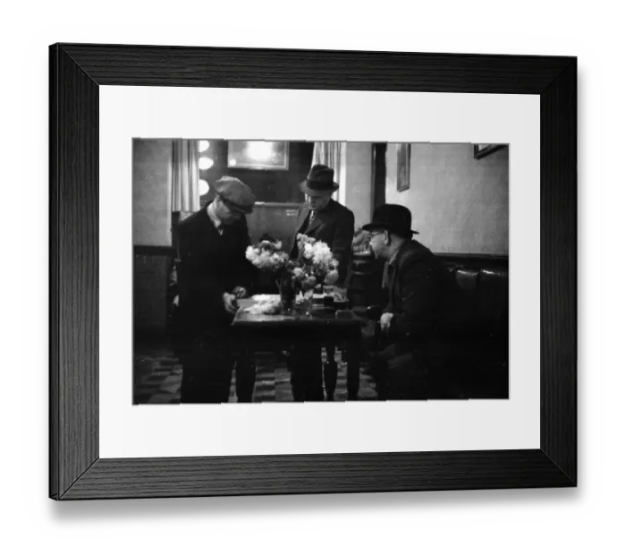 Framed Print : Shove Halfpenny Framed Print : Shove Halfpenny