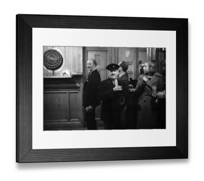 Framed Print : Gladstone Drinkers Framed Print : Gladstone Drinkers