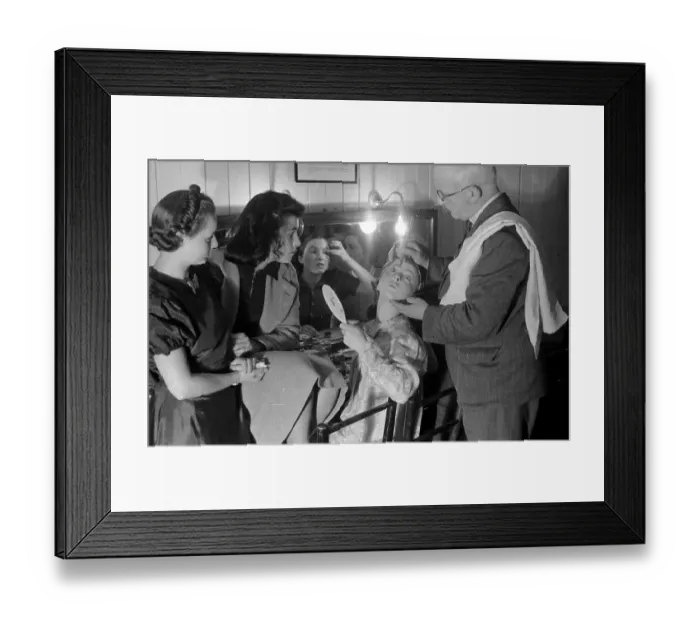 Framed Print : Make Up Lesson Framed Print : Make Up Lesson