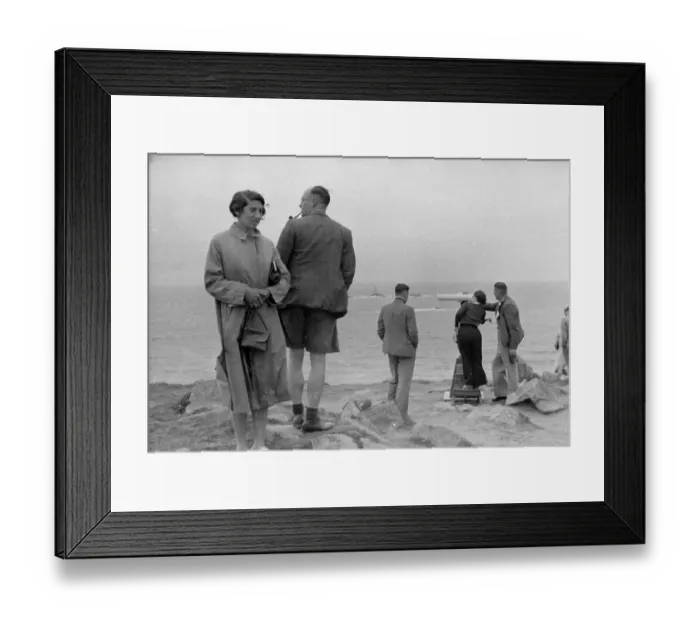 Framed Print : Tourists By Ocean Framed Print : Tourists By Ocean