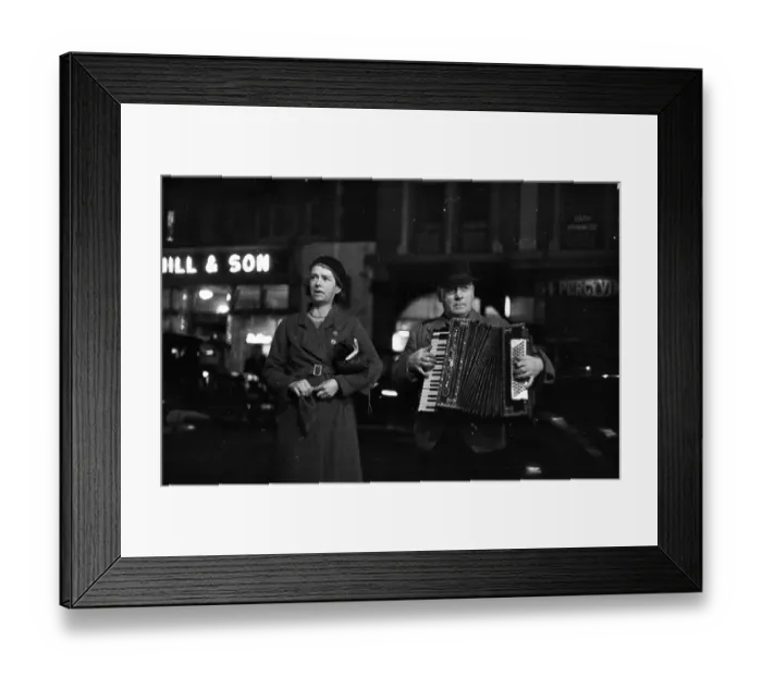 Framed Print : Piccadilly Buskers Framed Print : Piccadilly Buskers