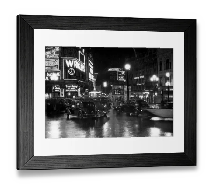 Framed Print : Piccadilly Night Framed Print : Piccadilly Night
