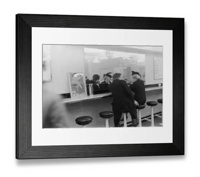 Framed Print : Cafe Scene Framed Print : Cafe Scene