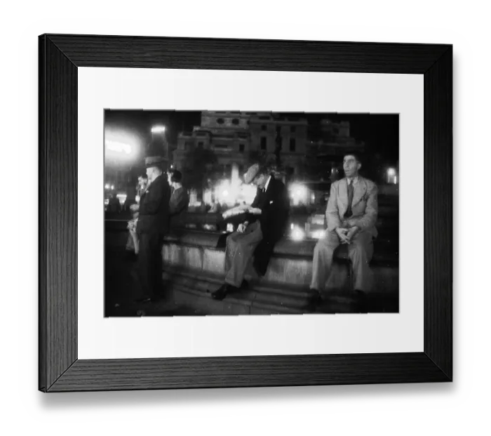 Framed Print : Fountains. 8th October 1938: People sitting around the fountains in Trafalger Square Framed Print : Fountains. 8th October 1938: People sitting around the fountains in Trafalger Square