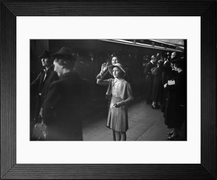 Framed Print : Wave Goodbye Framed Print : Wave Goodbye