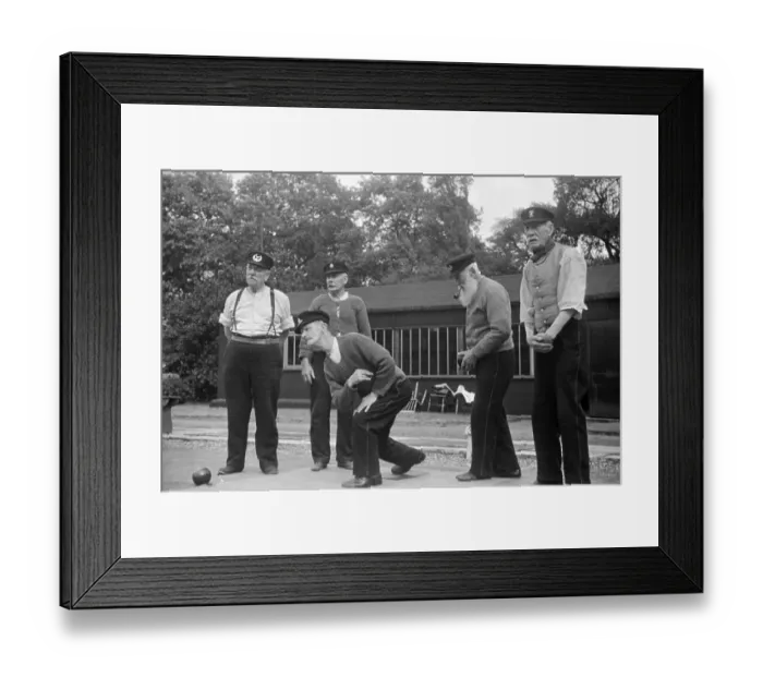 Framed Print : Playing Bowls Framed Print : Playing Bowls