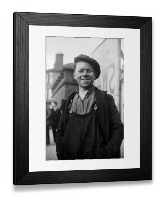 Framed Print : Rivet-Boy. 1st October 1938: Scottish rivet-boy Patrick Breslin