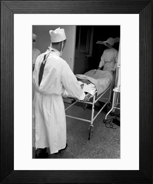 Framed Print : Wheeling In