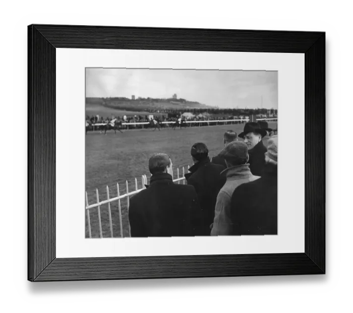 Framed Print : Racegoers. circa 1930: Jockeys E C Elliott and W Rae Johnstone watch racing at Lincoln Framed Print : Racegoers. circa 1930: Jockeys E C Elliott and W Rae Johnstone watch racing at Lincoln
