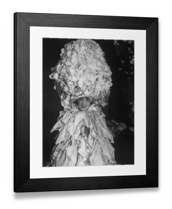 Framed Print : Mistinguett, French Actress & Singer Framed Print : Mistinguett, French Actress & Singer