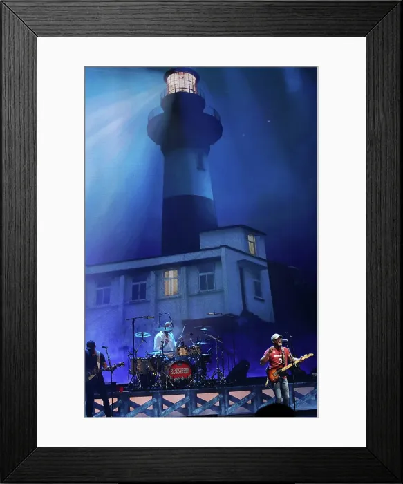 Framed Print : Hootie & The Blowfish Perform in Hartford Framed Print : Hootie & The Blowfish Perform in Hartford