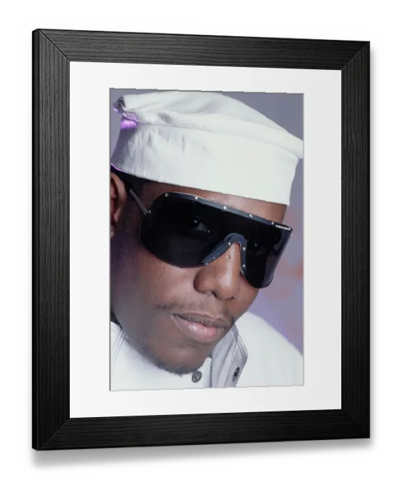 Framed Print : American rapper Kool Moe Dee Framed Print : American rapper Kool Moe Dee