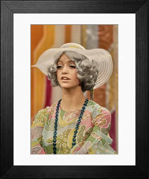 Framed Print : Goldie Hawn in Rowan & Martin's Laugh-In Framed Print : Goldie Hawn in Rowan & Martin's Laugh-In