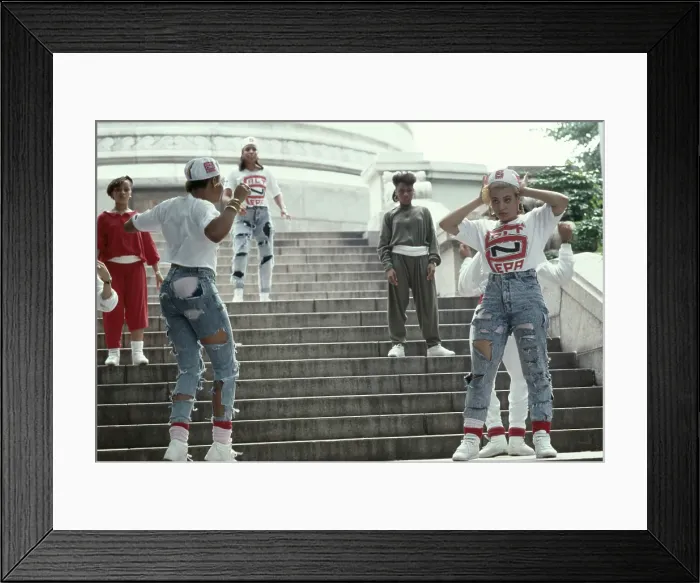 Framed Print : Shake Your Thang Framed Print : Shake Your Thang