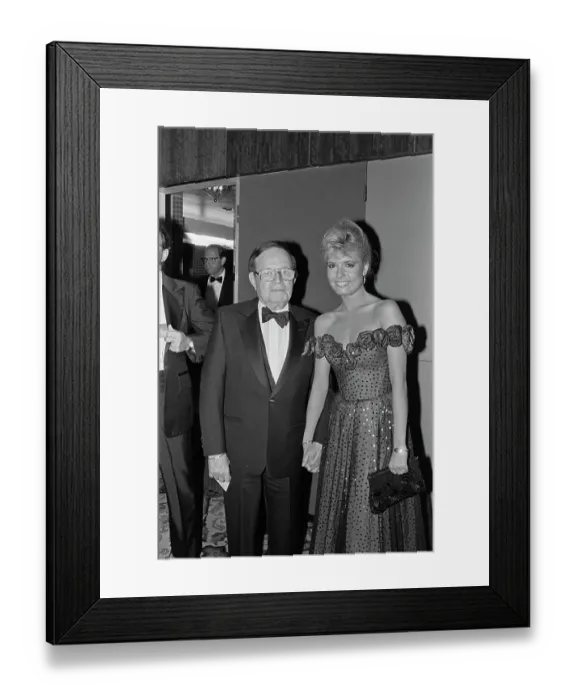 Framed Print : Jule And Tracey Framed Print : Jule And Tracey
