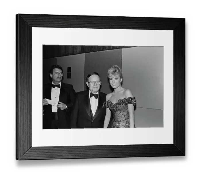 Framed Print : Jule And Tracey Framed Print : Jule And Tracey